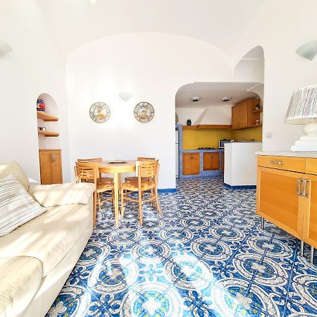 Il Dipinto Apartment Капри Екстериор снимка